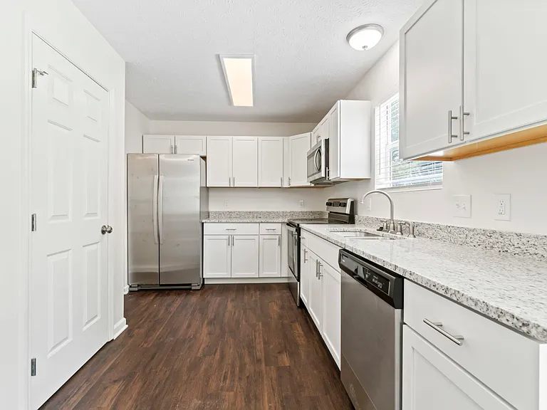 6981 Bennell Dr — Photo 3