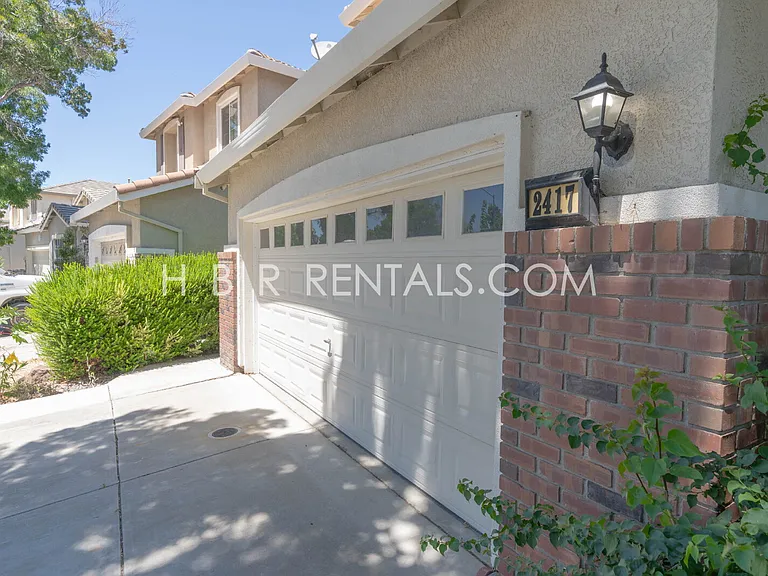 2417 Veneto Ln — Photo 39