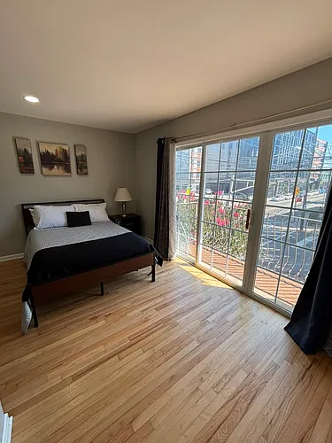 161 163 Sussex Avefloor #2-2-5 Photo 1
