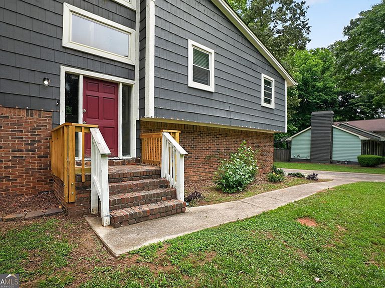 Listing photo 4