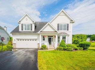 8 Penny Ln, Wallingford, CT 06492