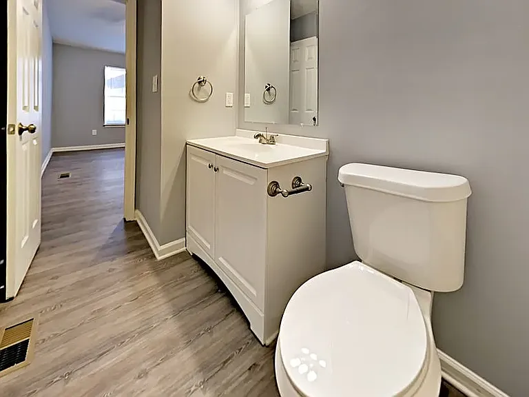 2806 Dellinger Dr — Photo 2