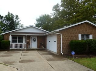 6340 Maplewood Rd, Mayfield Heights, OH 44124