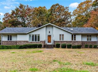 4904 Edinborough Rd, Greensboro, NC 27406