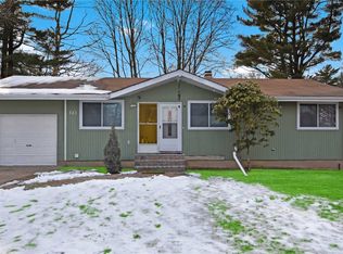 60 3rd St, Brentwood, NY 11717