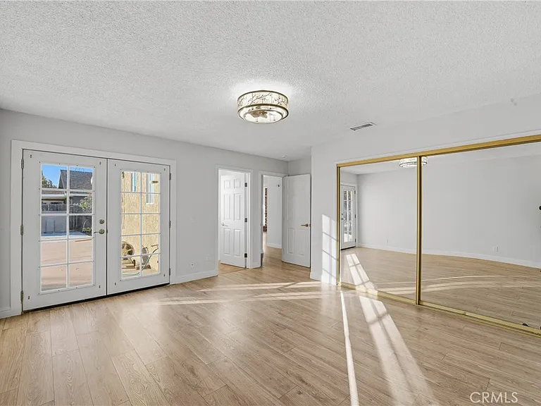 6255 Mitchell Ave — Photo 16
