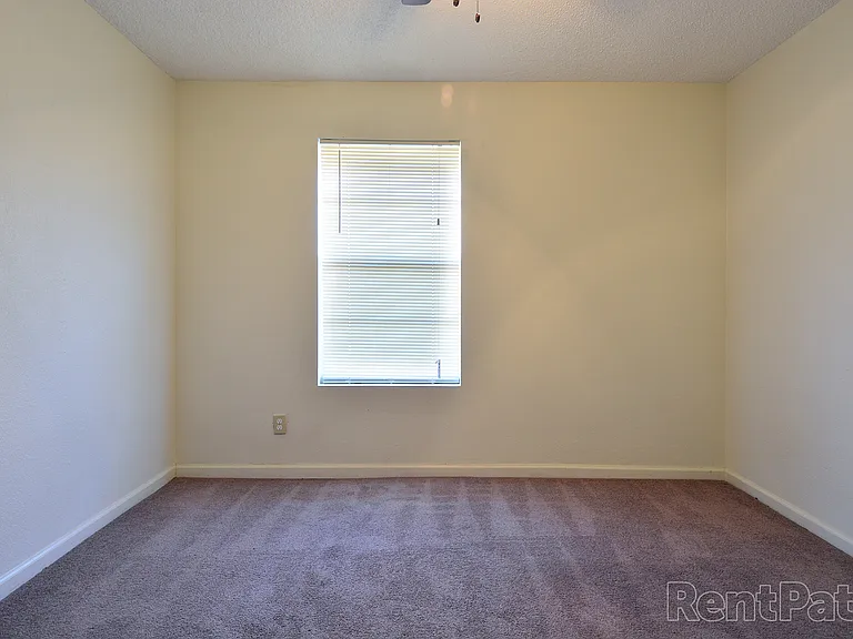Jefferson Square Apartments — Photo 21