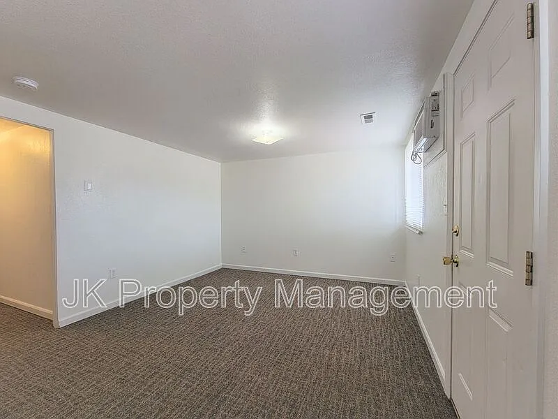 1 bed, 1.0 bath, 550 sqft, $995 — Photo 4