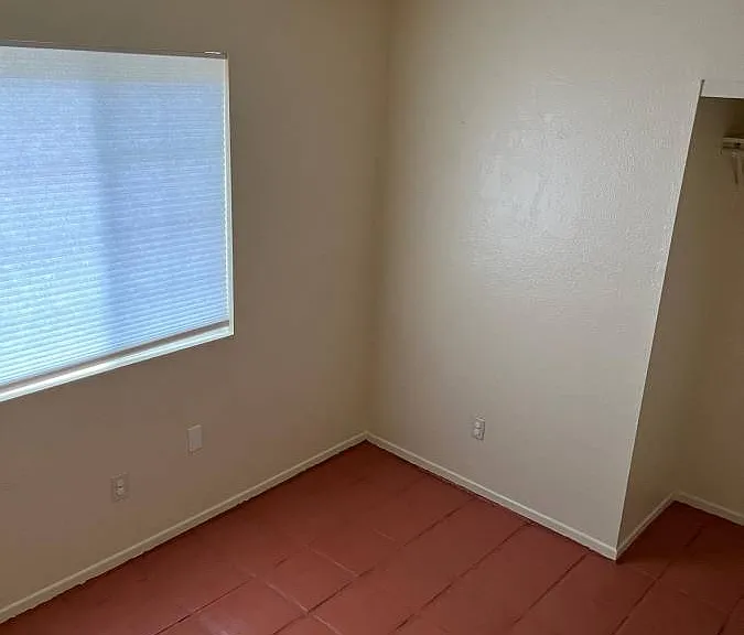 5020 College Ave #4 — Photo 3