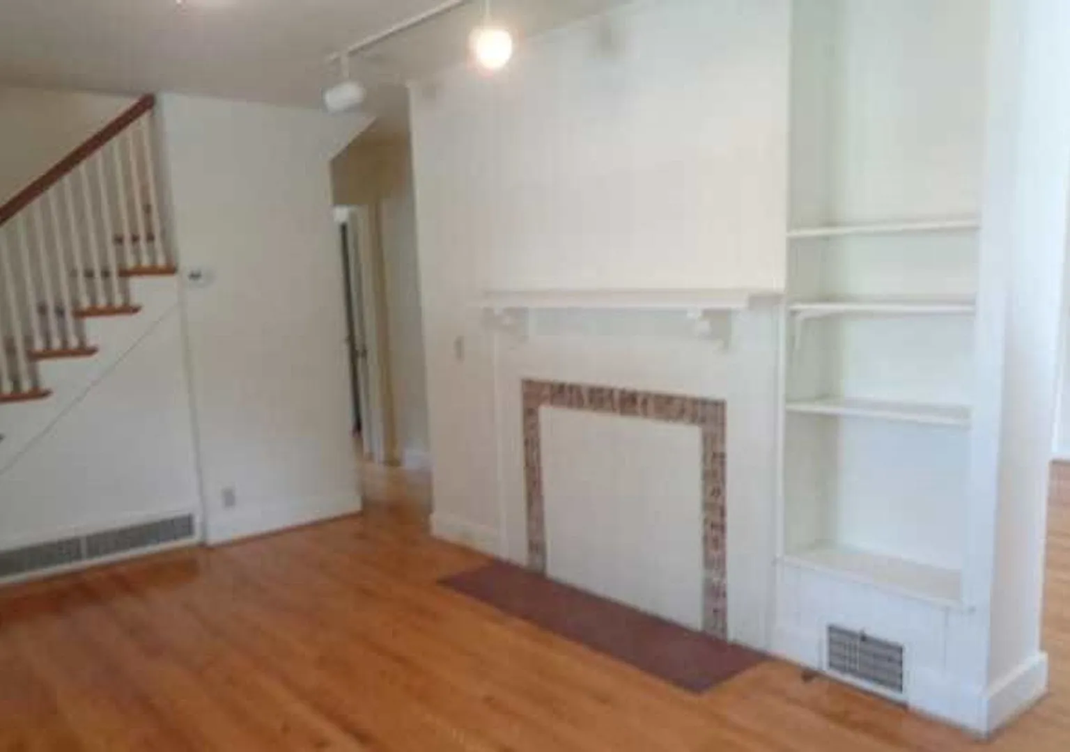 3 Bedroom 2 Bath Duplex — Photo 2