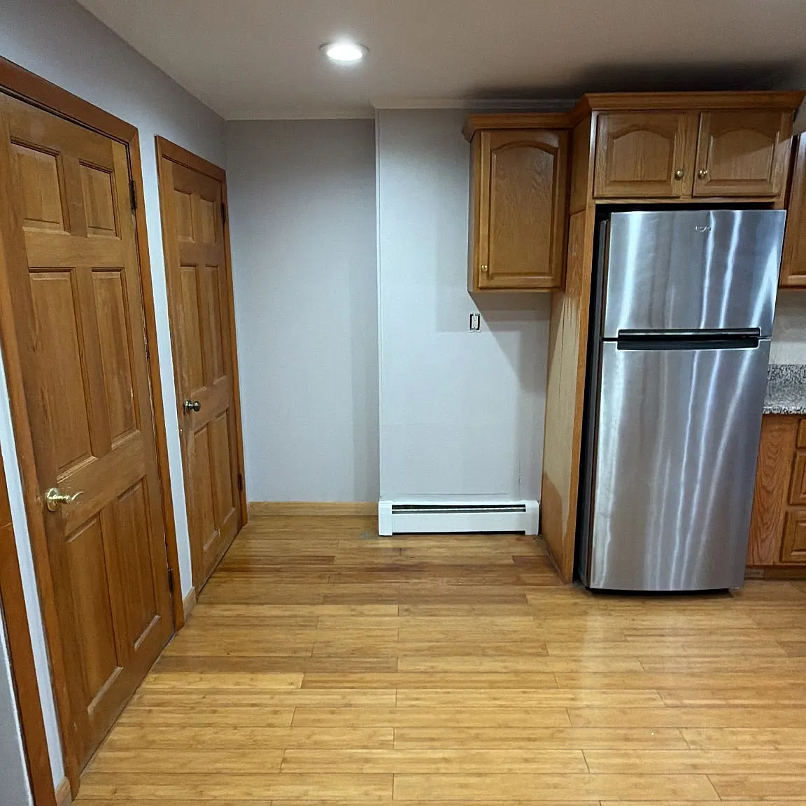 4 bed, 1.5 bath, 1800 sqft, $4,000 — Photo 2
