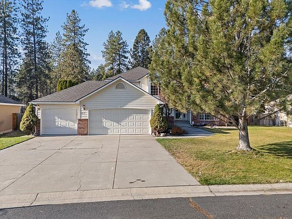 2nd image of 10117 N Parkside Dr