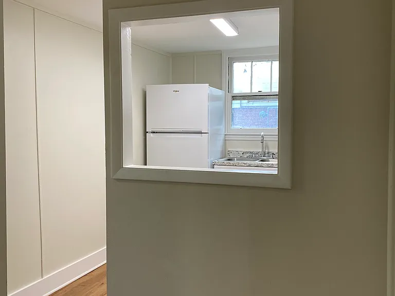 295 E Chestnut St #6 — Photo 9
