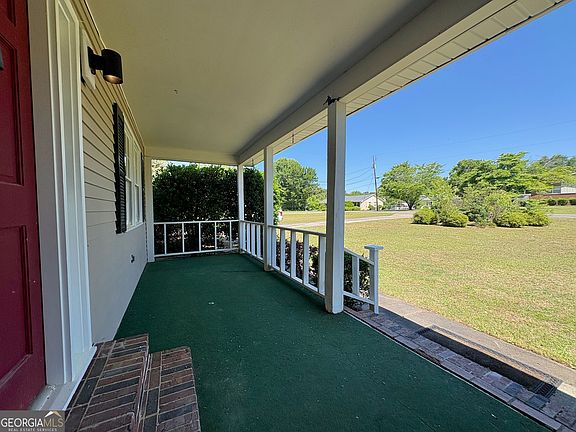2nd image of 117 Laura Ln