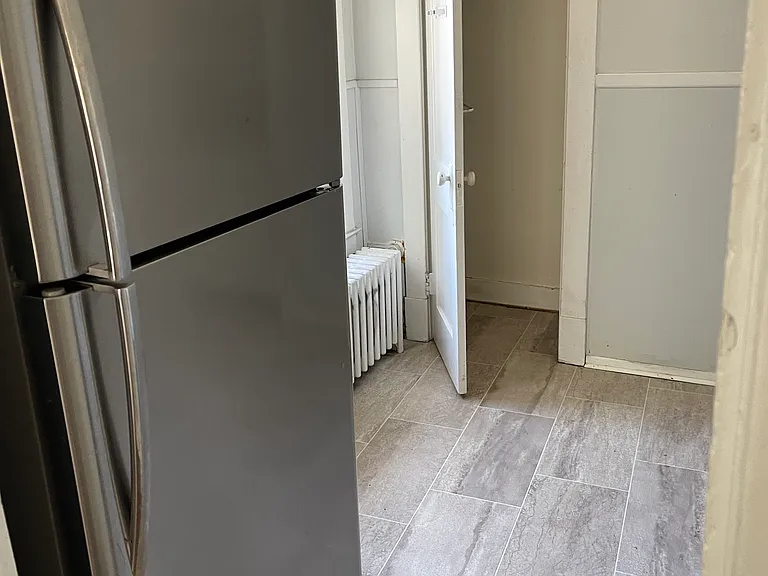 2 Milton St #2R — Photo 9
