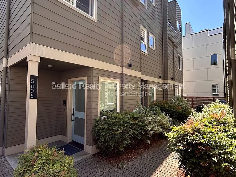 5808 17th Ave NW #B — Photo 3