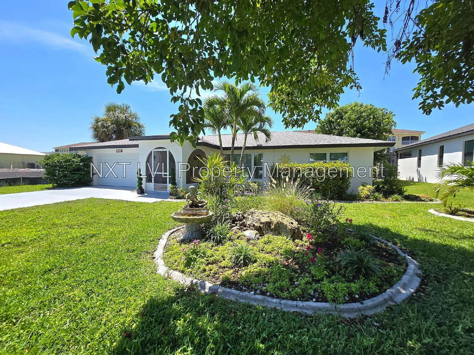 3 bed, 2.0 bath, 1661 sqft, $2,995 — Photo 1