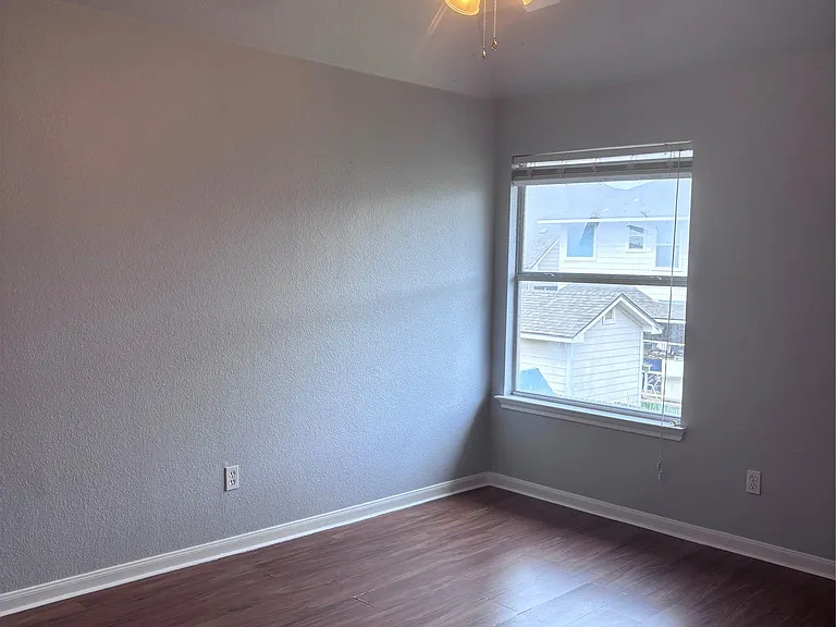 1704 Lynnville Trl — Photo 32