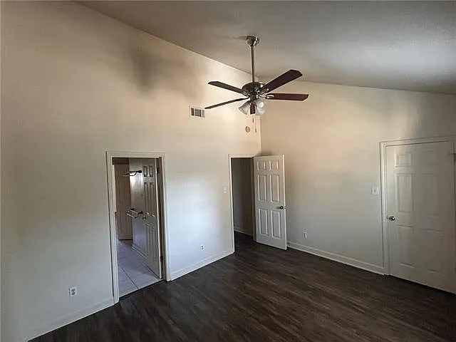 117 Addison St — Photo 9