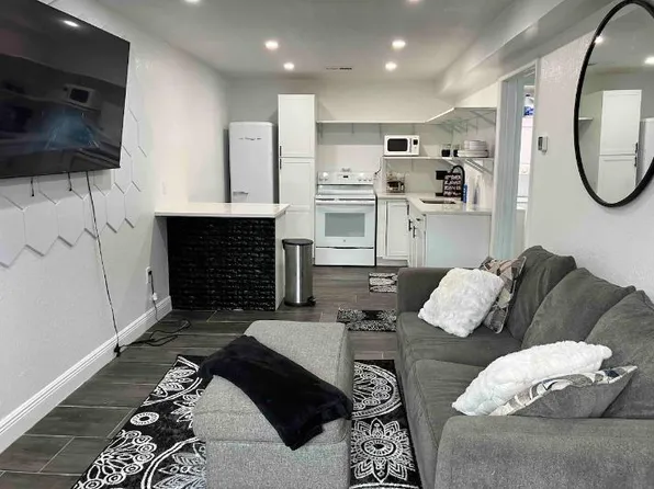 3301 19th Ave W, Bradenton, FL 34205