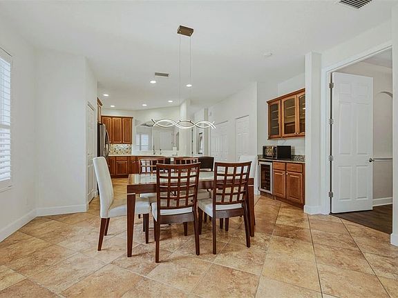 5th image of 1140 Beachcomber Ct #11