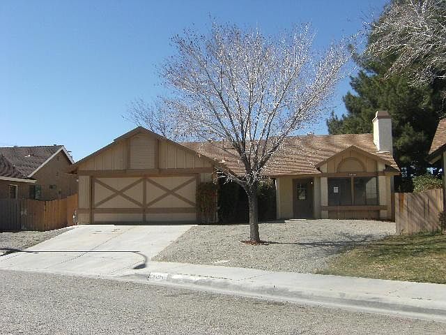 1st image of 43105 Victorville Pl