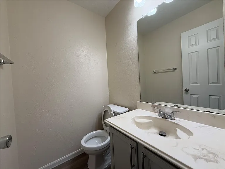 1559 Hillside Elm St — Photo 16
