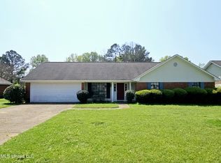 207 Heritage Dr, Madison, MS 39110