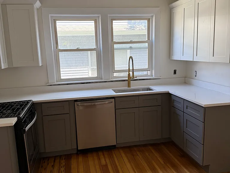 346 Bay View Ave #1 — Photo 2