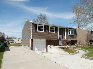 7310 Starcrest Rd, Perrysburg, OH 43551