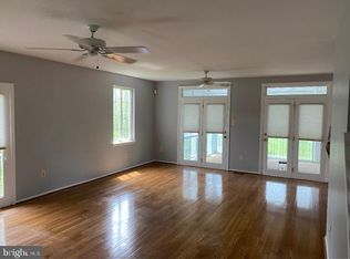 7 Hidden Cove Ct, Baltimore, MD 21220
