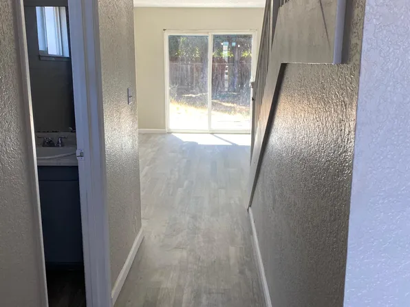 460 W Clover Rd, Tracy, CA 95376