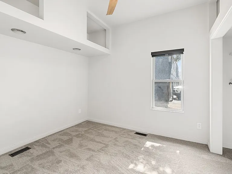27 Smith Pl — Photo 20