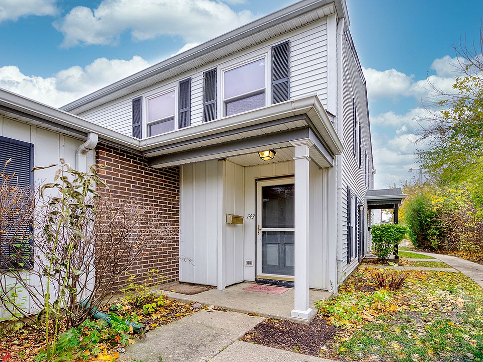 1st image of 743 Wellington Ave #15