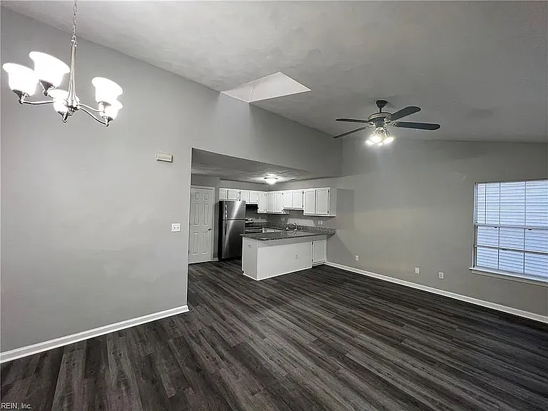 3327 Clover Meadows Dr — Photo 15