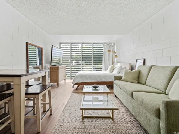 53-549 Kamehameha Hwy APT 215, Hauula, HI 96717