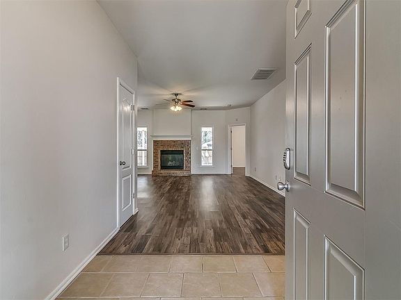 5th image of 212 John Rausch Ln