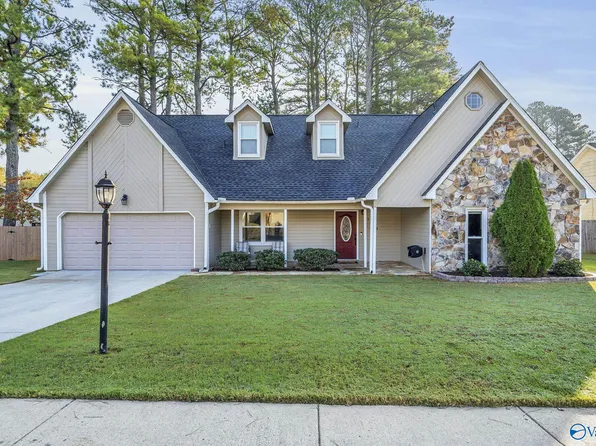 1808 Whisperwood Way NW, Huntsville, AL 35806