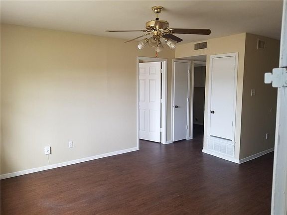 3rd image of 305 Lampe St APT B