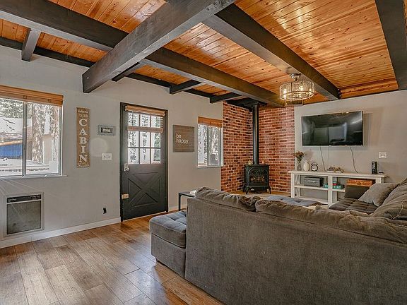 5th image of 542 Manzanita Way