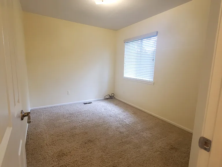 1043 Olson Ave — Photo 14