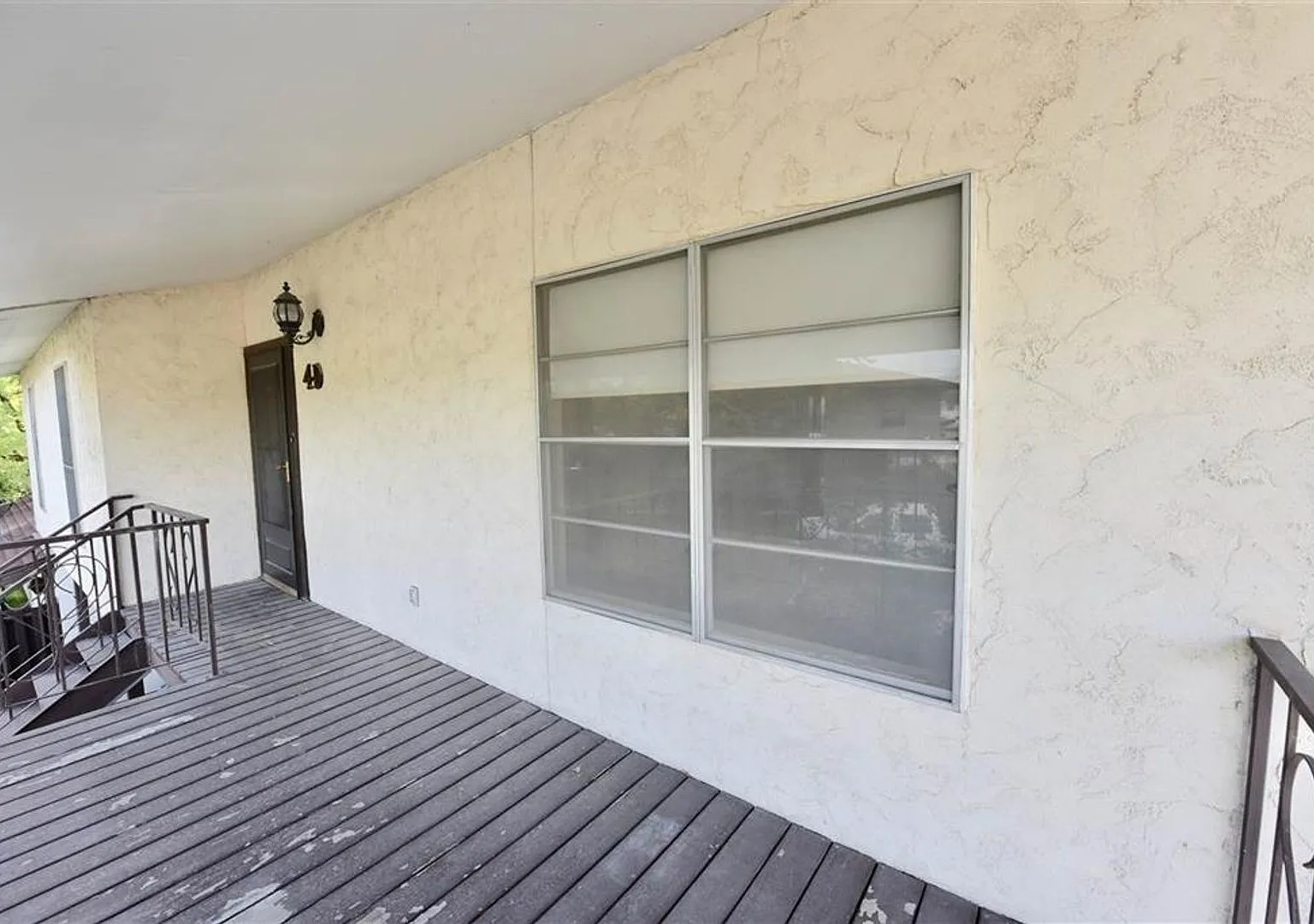 100 Royal Way 4D — Photo 3