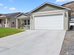 337 Hammond Ln, Rock Island, WA 98850