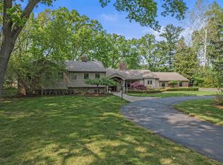 1960 W Bend Ct, Bloomfield Hills, MI