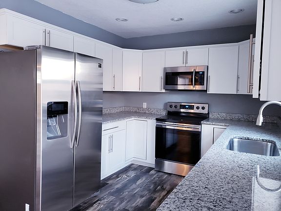 4th image of 1207 Calhoun St