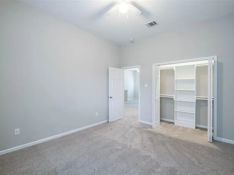 3207 Avenue O — Photo 31