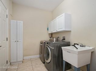 824 S Ellsworth Ave, Addison, IL 60101