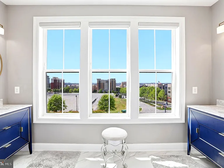 500 Riversail Ln #438 — Photo 1