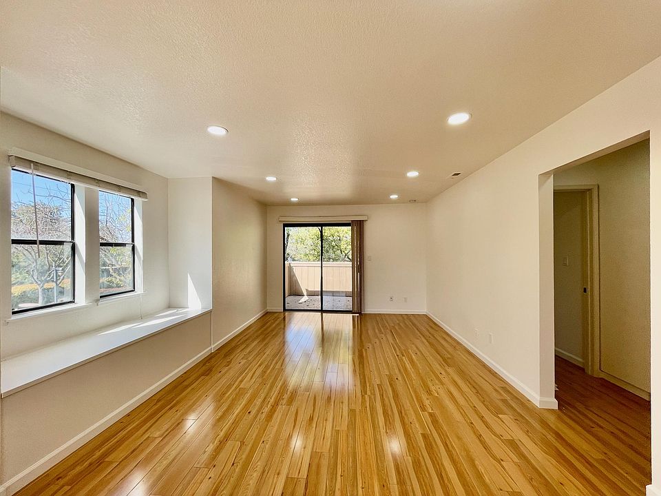 1st image of 558 Ironwood Ter APT 5
