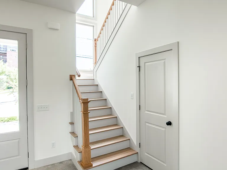 109 Stringer St #101 — Photo 32